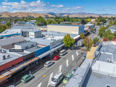 High Traffic Office/Retail with Modern Amenities