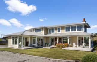 111 Stornoway Street, Karitane