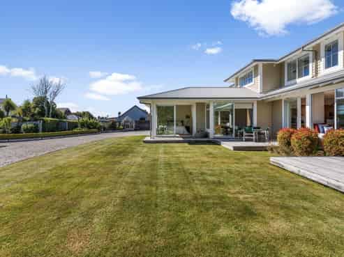 111 Stornoway Street, Karitane