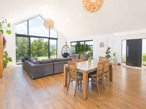 87 Marlborough Ridge Drive, Fairhall