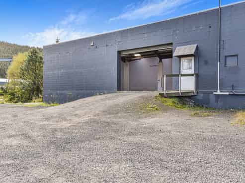 Medium Sized Industrial Warehouse 