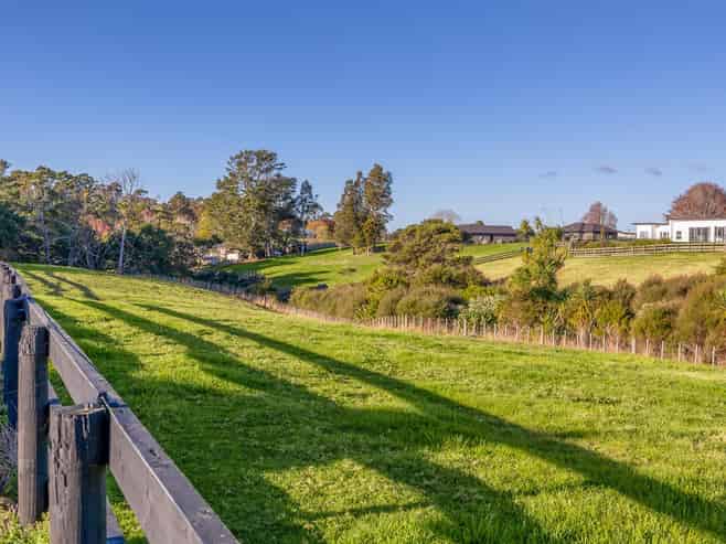 20a Diamond Lane, Riverhead
