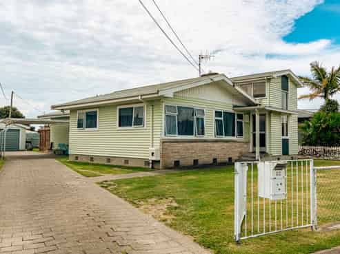 62 Coverdale Street, Onekawa