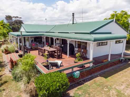 1411 State Highway 25, Pipiroa