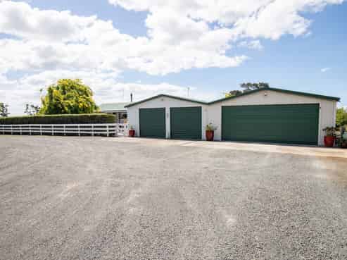 1411 State Highway 25, Pipiroa