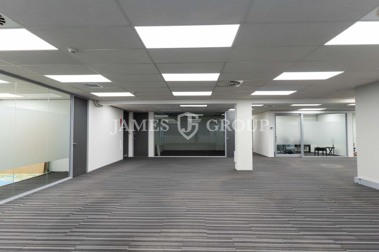 Highly Visible Office Opportunity in Epsom - Vedere 3