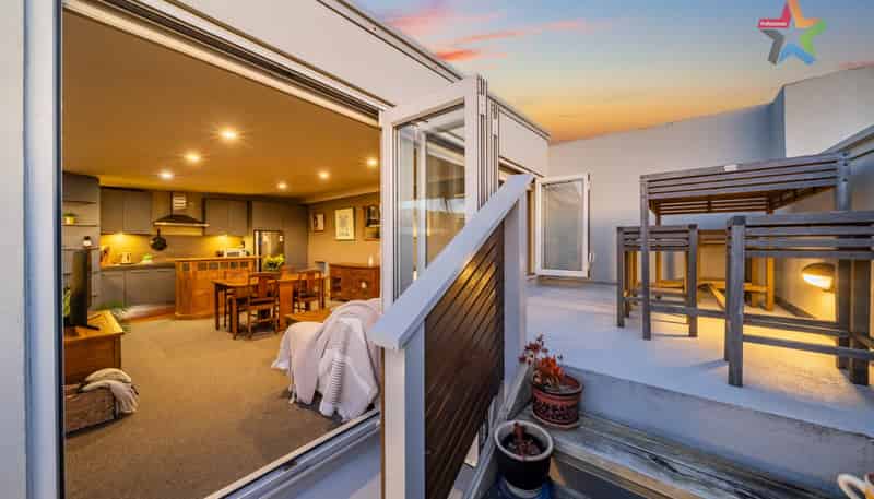 2/224 Jackson Street, Petone