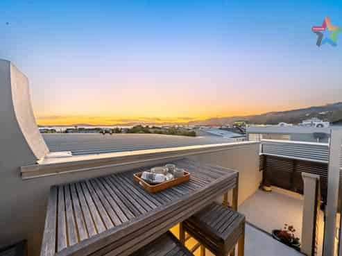 2/224 Jackson Street, Petone