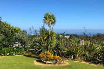 4 Ocean View Crescent, Rakino Island