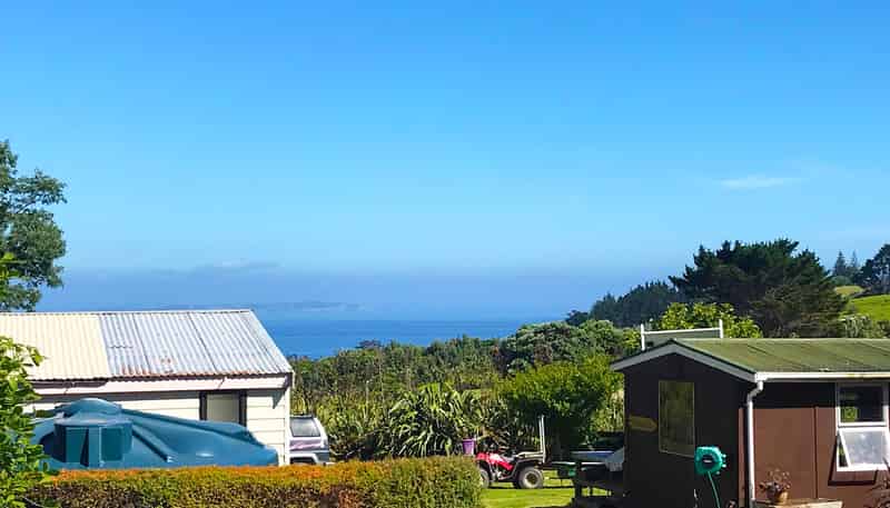 4 Ocean View Crescent, Rakino Island