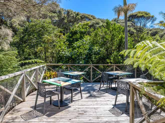 223 Ocean View Road, Oneroa