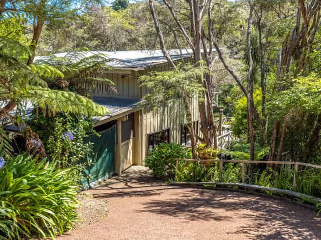 223-7 Ocean View Road, Oneroa