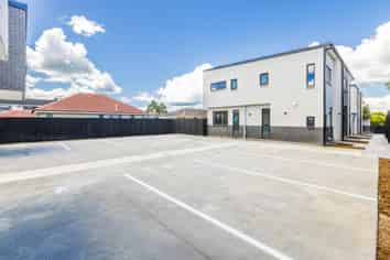 8/19 Drake Street, Howick