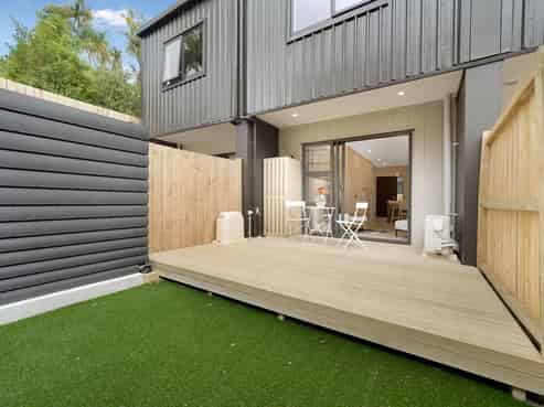5/8/10/11/12- 52 Newington Road, Henderson