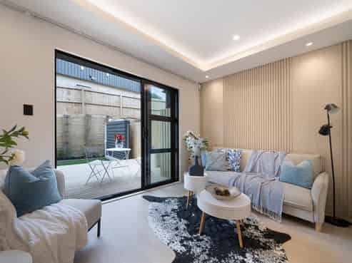 5/8/10/11/12- 52 Newington Road, Henderson