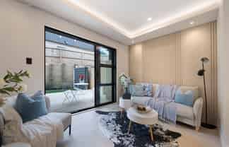8/52 Newington Road, Henderson
