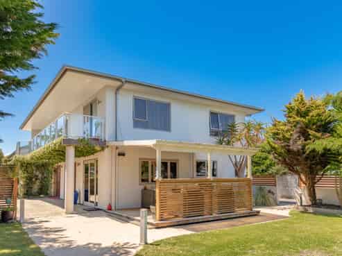 1 Queen Street, Westport