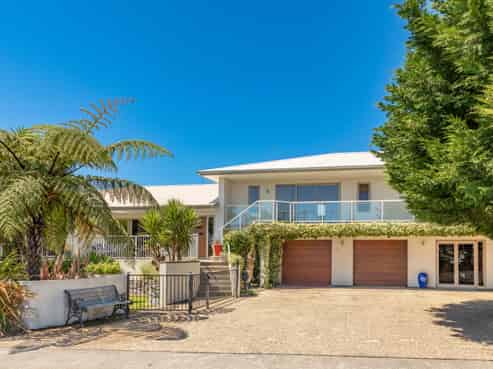1 Queen Street, Westport