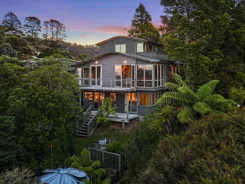 318 Forest Hill Road, Waiatarua