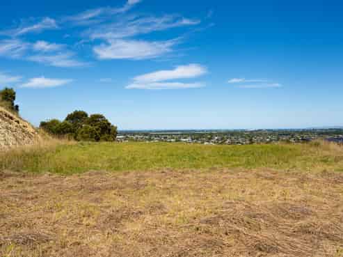 14 Ridgeway Tce, Taradale