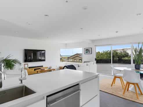 4/111 Hunt Road, Whangamata