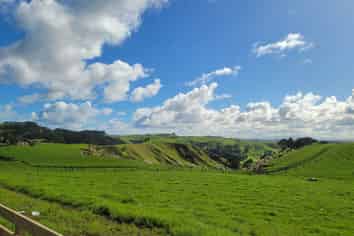 240 Pinaki  Road, Te Kopuru