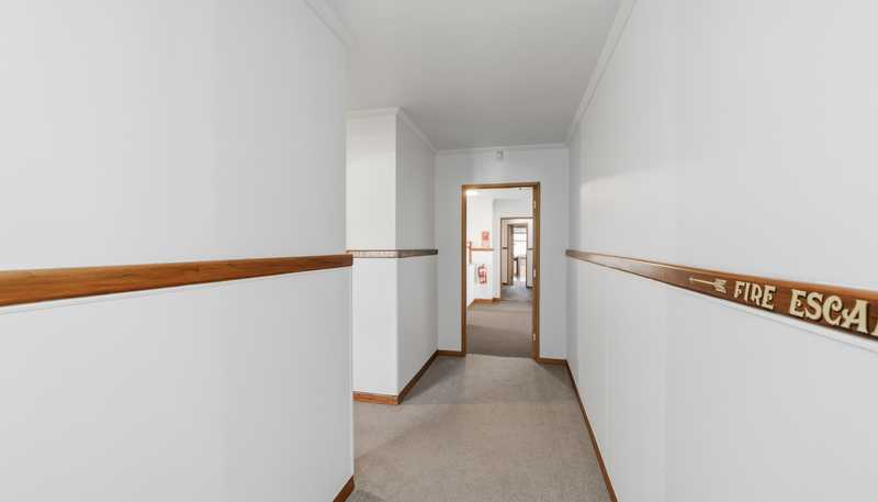 1 Clapps Street, Nightcaps