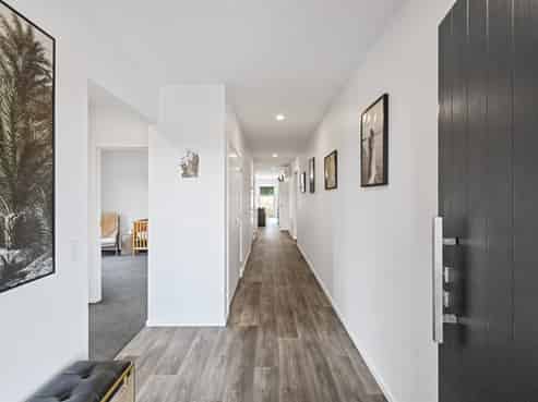 16/500 Kinloch Road, Kinloch