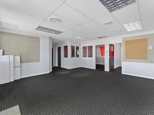Prime commercial space with ample parking
