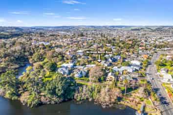 84 Great North Road, Saint Johns Hill