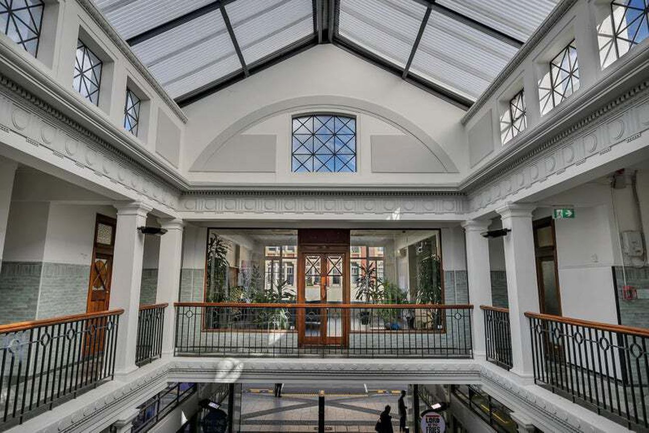 Charming Refurbished Office/Studio | 62 m² | K Road - Vista 4
