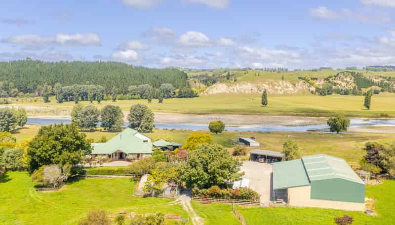 526 River Road, Otane