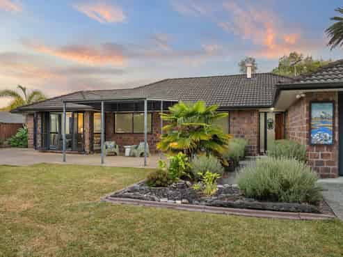 10 Grassfield Place, Waimauku