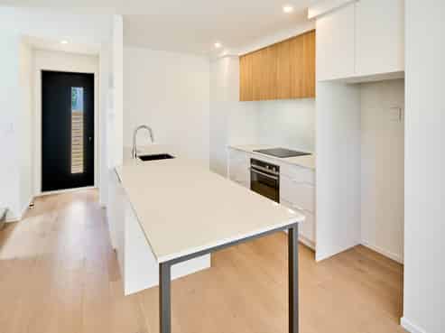 17/10 Pascoe Avenue, Paremata