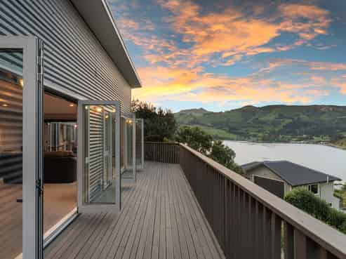 11 Manuka Terrace, Duvauchelle