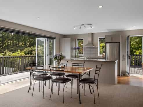 11 Manuka Terrace, Duvauchelle