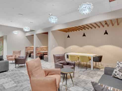 Premiere Fitout With Ample Carparking