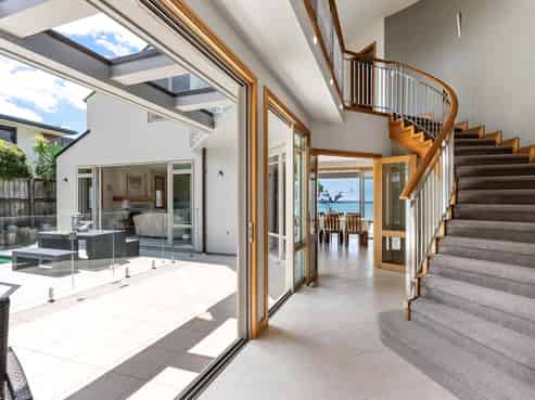 32 Cliff Road, Torbay