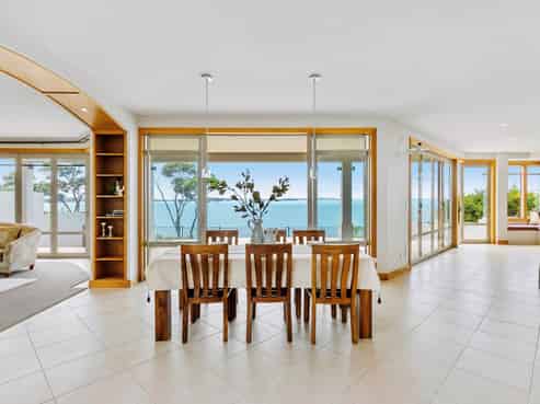 32 Cliff Road, Torbay