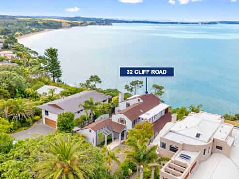 32 Cliff Road, Torbay