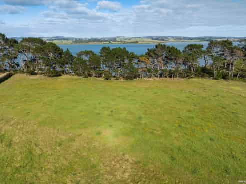 265 Glenbrook Beach Road, Glenbrook