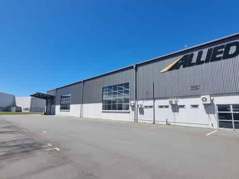 Warehouse with 5T Gantry Crane