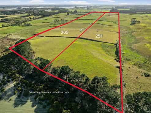 251 Glenbrook Beach Road, Glenbrook