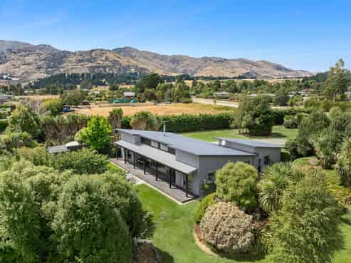 94 Newcastle Road, Hawea Flat