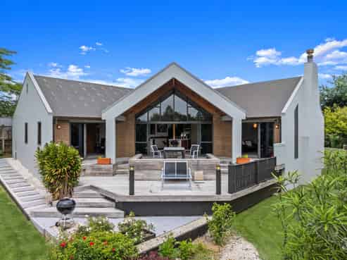 11 Tonkin Place, Buckland