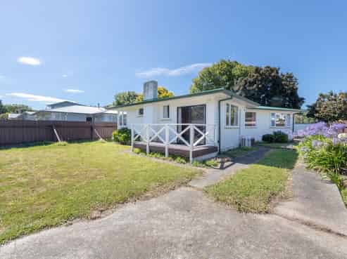 4 California Drive, Totara Park