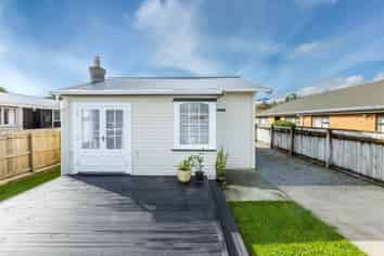 32 Exchange Street, Ebdentown