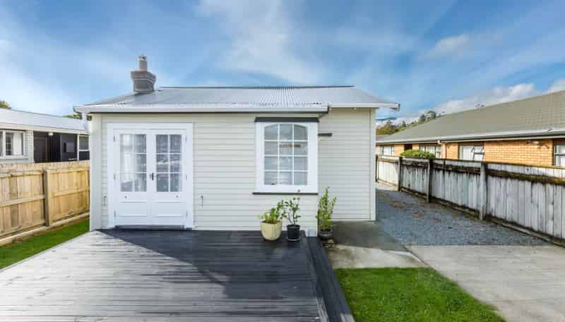 32 Exchange Street, Ebdentown