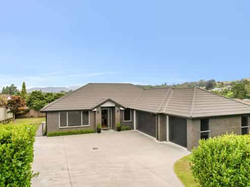 38 Baxendale Drive, Westbrook