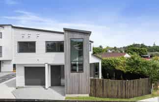 7D Edgewater Grove, Orewa